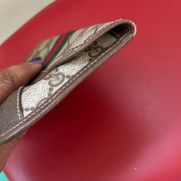 Gucci vintage pouch sherry line with Green and Red Stripe 100 % AUTHENTIC!